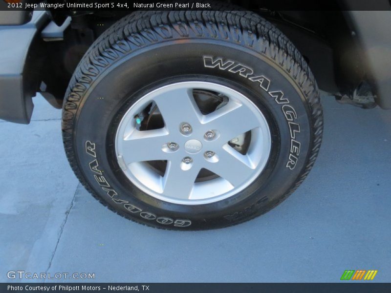 Natural Green Pearl / Black 2012 Jeep Wrangler Unlimited Sport S 4x4