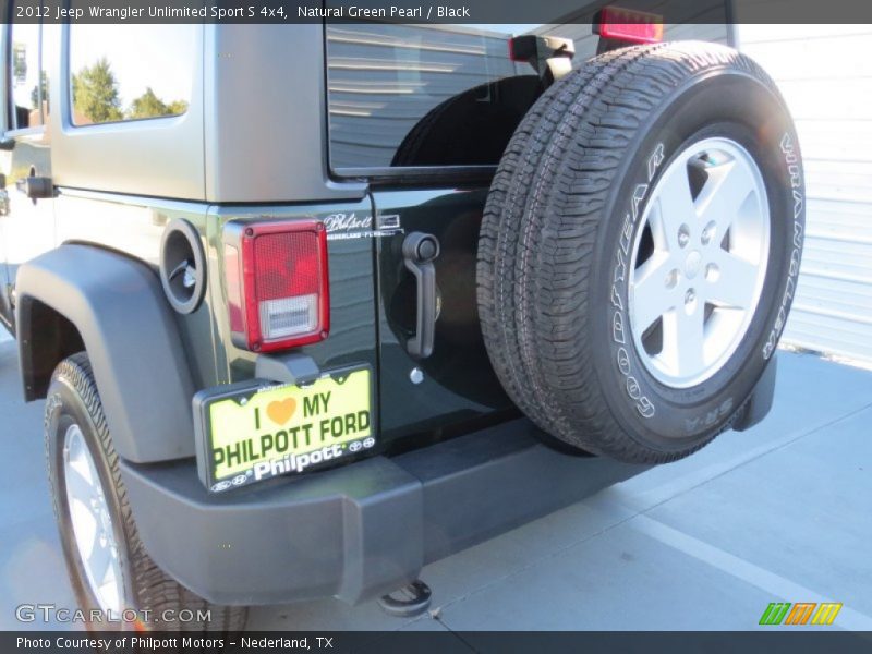 Natural Green Pearl / Black 2012 Jeep Wrangler Unlimited Sport S 4x4