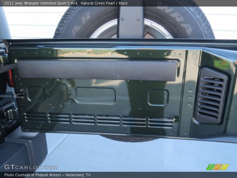 Natural Green Pearl / Black 2012 Jeep Wrangler Unlimited Sport S 4x4