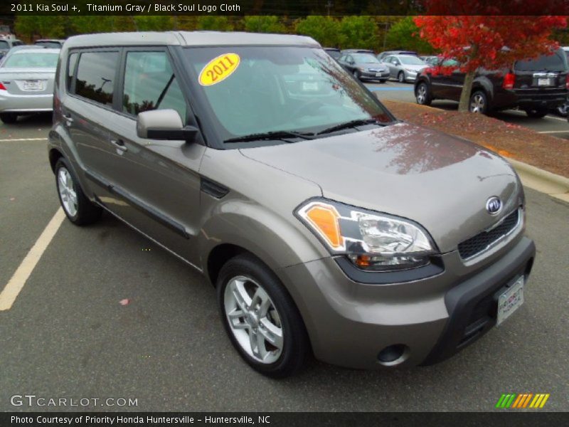 Titanium Gray / Black Soul Logo Cloth 2011 Kia Soul +