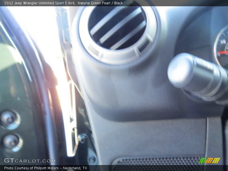 Natural Green Pearl / Black 2012 Jeep Wrangler Unlimited Sport S 4x4