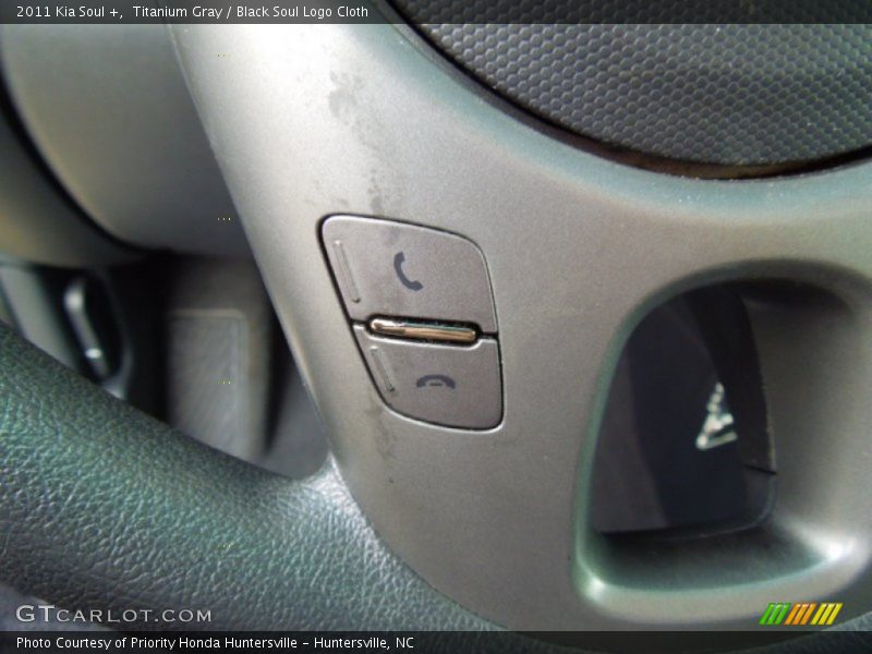 Titanium Gray / Black Soul Logo Cloth 2011 Kia Soul +