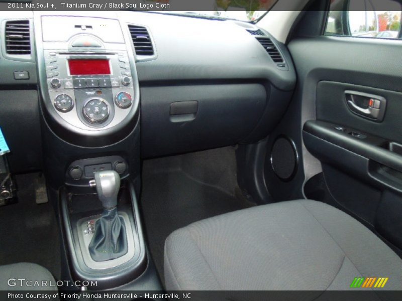 Titanium Gray / Black Soul Logo Cloth 2011 Kia Soul +