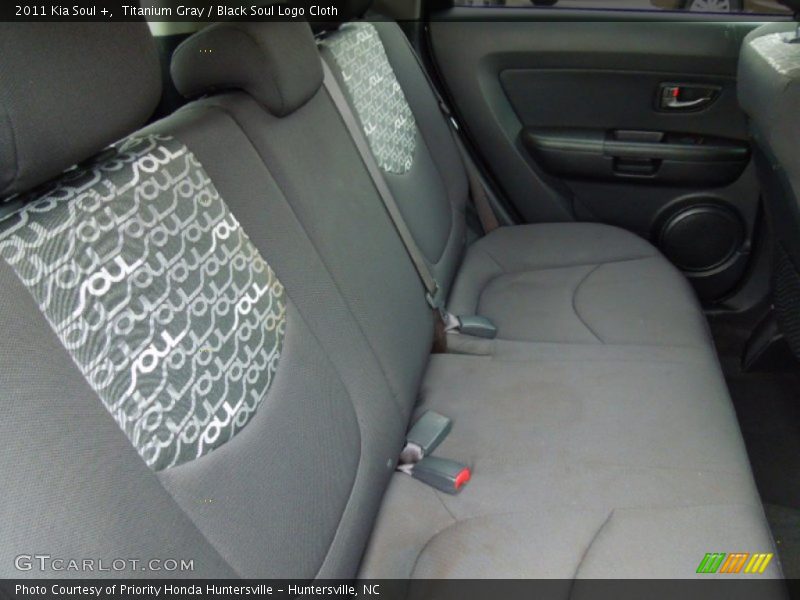 Titanium Gray / Black Soul Logo Cloth 2011 Kia Soul +
