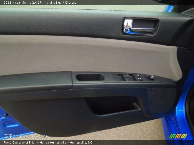 Metallic Blue / Charcoal 2011 Nissan Sentra 2.0 SR