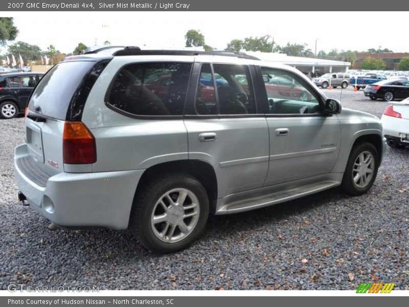 Silver Mist Metallic / Light Gray 2007 GMC Envoy Denali 4x4