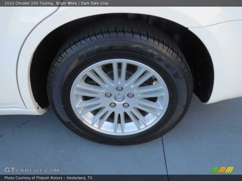 Bright White / Dark Slate Gray 2010 Chrysler 300 Touring