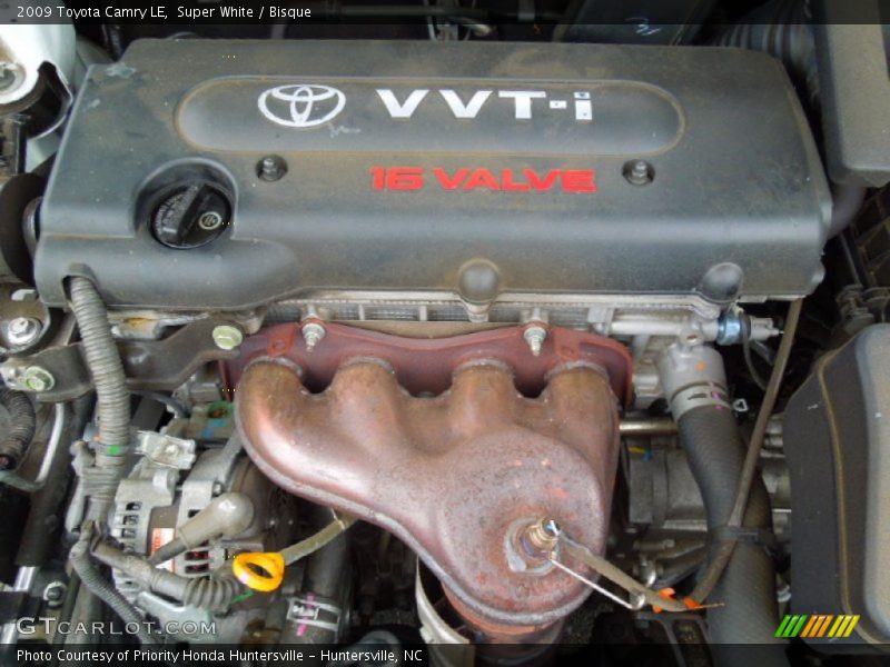 Super White / Bisque 2009 Toyota Camry LE