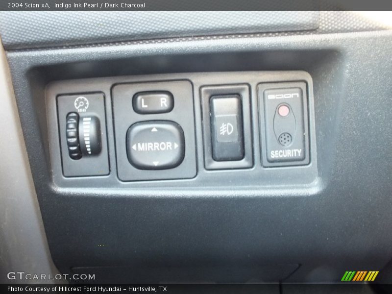 Indigo Ink Pearl / Dark Charcoal 2004 Scion xA