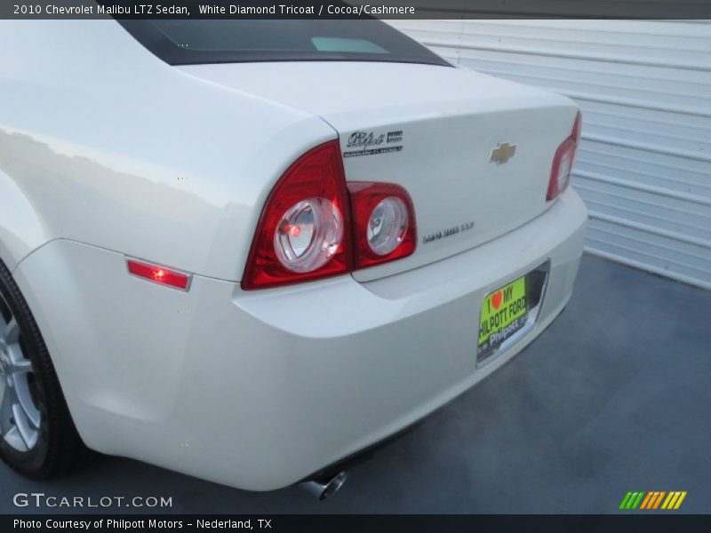White Diamond Tricoat / Cocoa/Cashmere 2010 Chevrolet Malibu LTZ Sedan