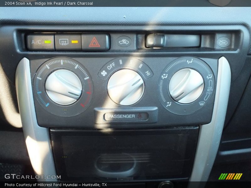 Indigo Ink Pearl / Dark Charcoal 2004 Scion xA