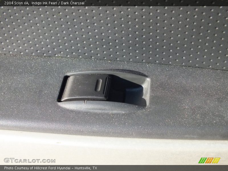 Indigo Ink Pearl / Dark Charcoal 2004 Scion xA