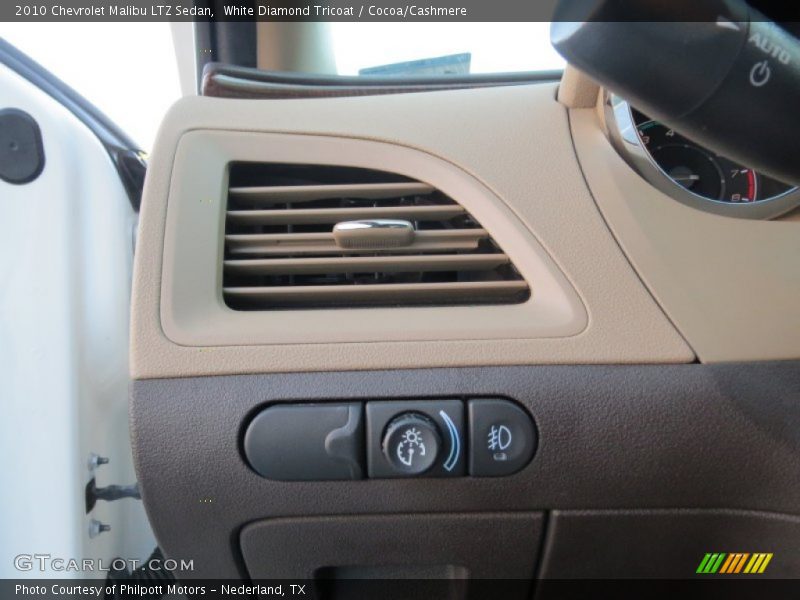 White Diamond Tricoat / Cocoa/Cashmere 2010 Chevrolet Malibu LTZ Sedan