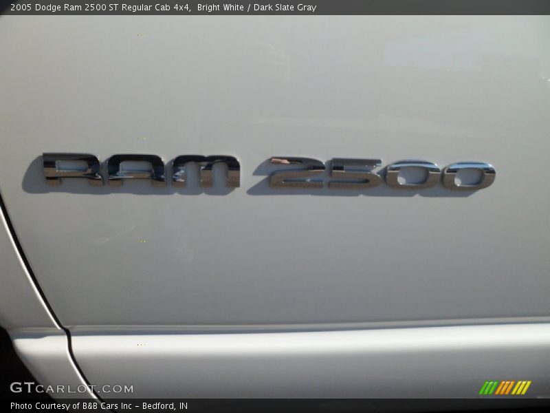 Bright White / Dark Slate Gray 2005 Dodge Ram 2500 ST Regular Cab 4x4