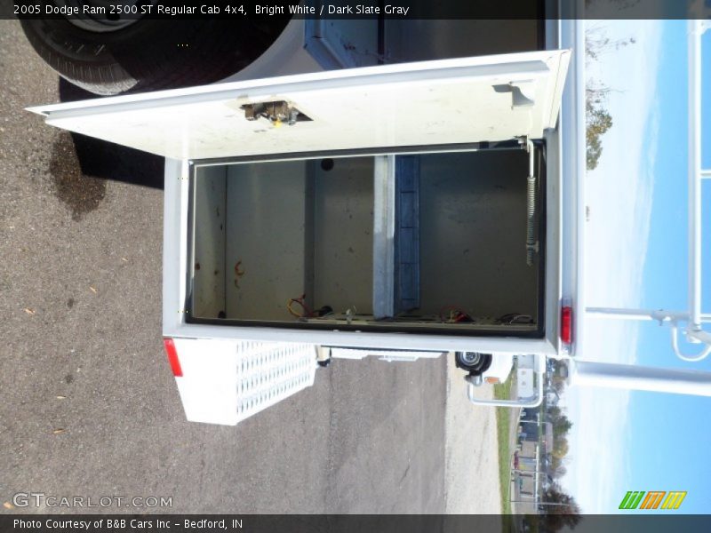 Bright White / Dark Slate Gray 2005 Dodge Ram 2500 ST Regular Cab 4x4