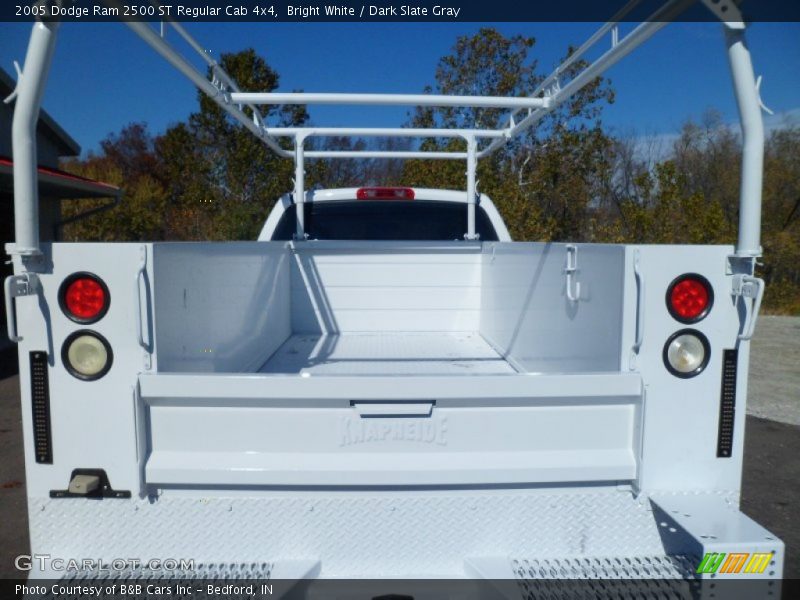 Bright White / Dark Slate Gray 2005 Dodge Ram 2500 ST Regular Cab 4x4