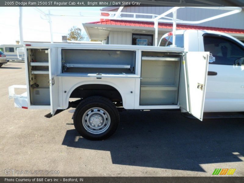 Bright White / Dark Slate Gray 2005 Dodge Ram 2500 ST Regular Cab 4x4