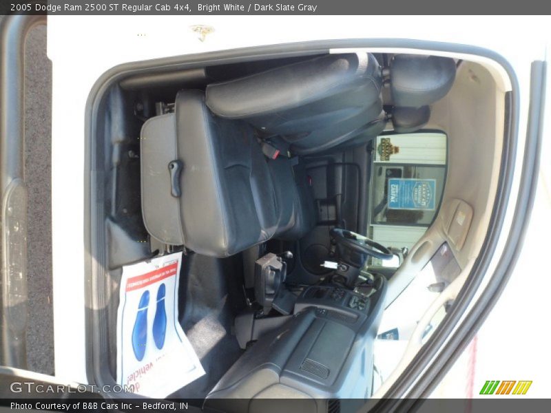 Bright White / Dark Slate Gray 2005 Dodge Ram 2500 ST Regular Cab 4x4