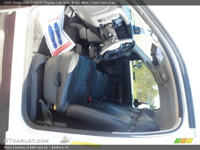 Bright White / Dark Slate Gray 2005 Dodge Ram 2500 ST Regular Cab 4x4