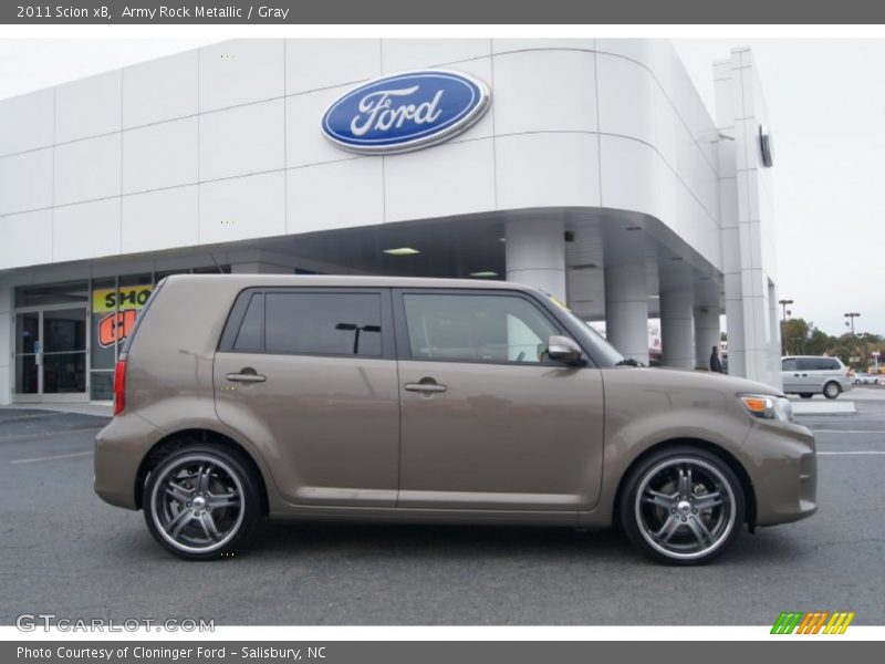  2011 xB  Army Rock Metallic