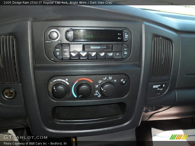 Controls of 2005 Ram 2500 ST Regular Cab 4x4