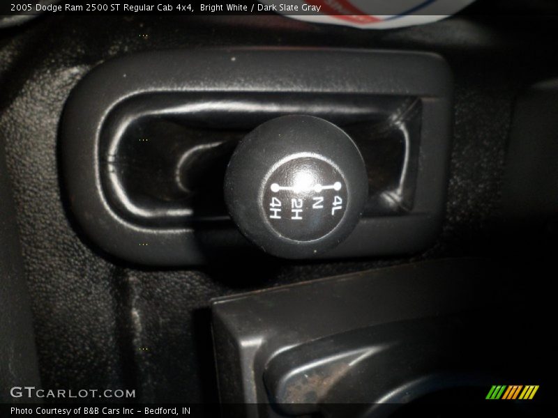 Bright White / Dark Slate Gray 2005 Dodge Ram 2500 ST Regular Cab 4x4