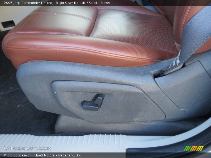 Front Seat of 2006 Commander Limited