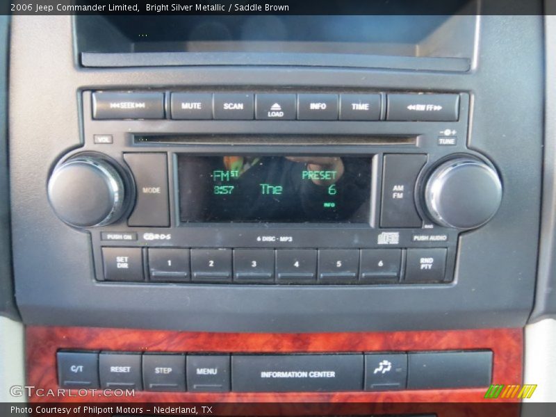 Audio System of 2006 Commander Limited