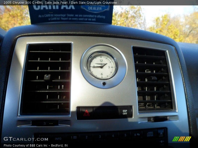 Satin Jade Pearl / Dark Slate Gray/Light Graystone 2005 Chrysler 300 C HEMI