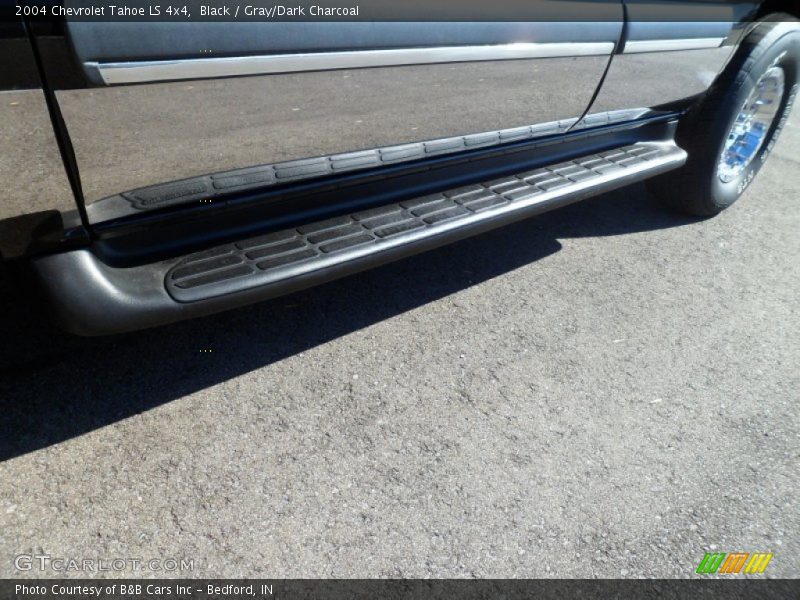 Black / Gray/Dark Charcoal 2004 Chevrolet Tahoe LS 4x4