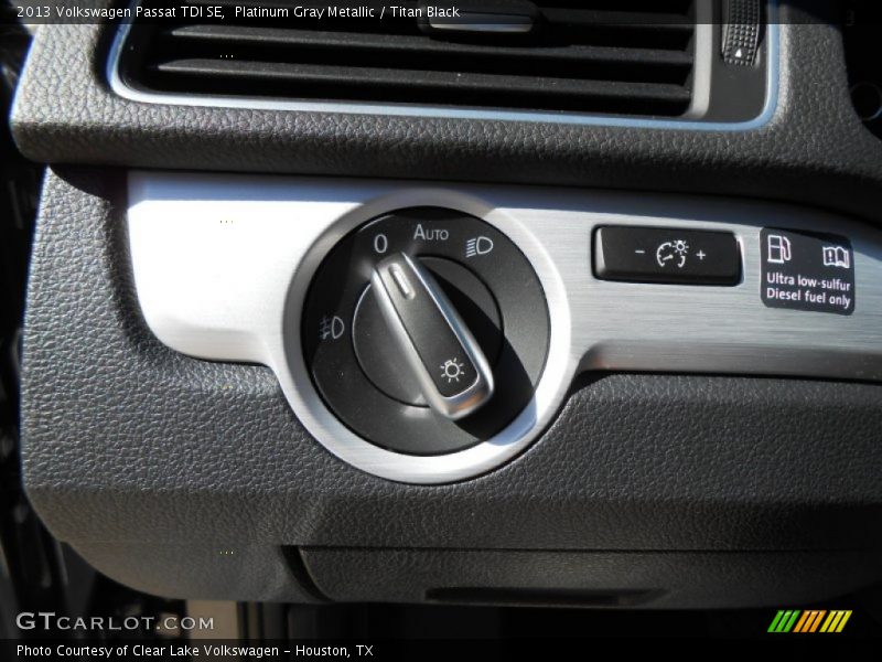 Platinum Gray Metallic / Titan Black 2013 Volkswagen Passat TDI SE