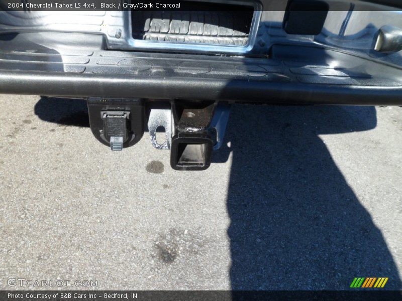 Black / Gray/Dark Charcoal 2004 Chevrolet Tahoe LS 4x4
