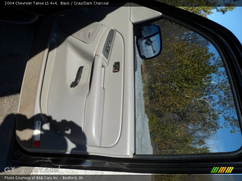 Black / Gray/Dark Charcoal 2004 Chevrolet Tahoe LS 4x4