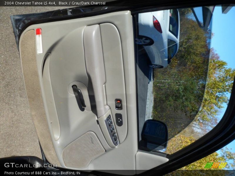 Black / Gray/Dark Charcoal 2004 Chevrolet Tahoe LS 4x4