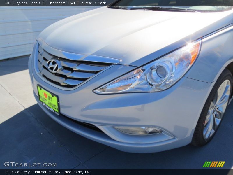 Iridescent Silver Blue Pearl / Black 2013 Hyundai Sonata SE