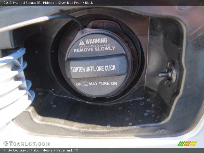 Iridescent Silver Blue Pearl / Black 2013 Hyundai Sonata SE