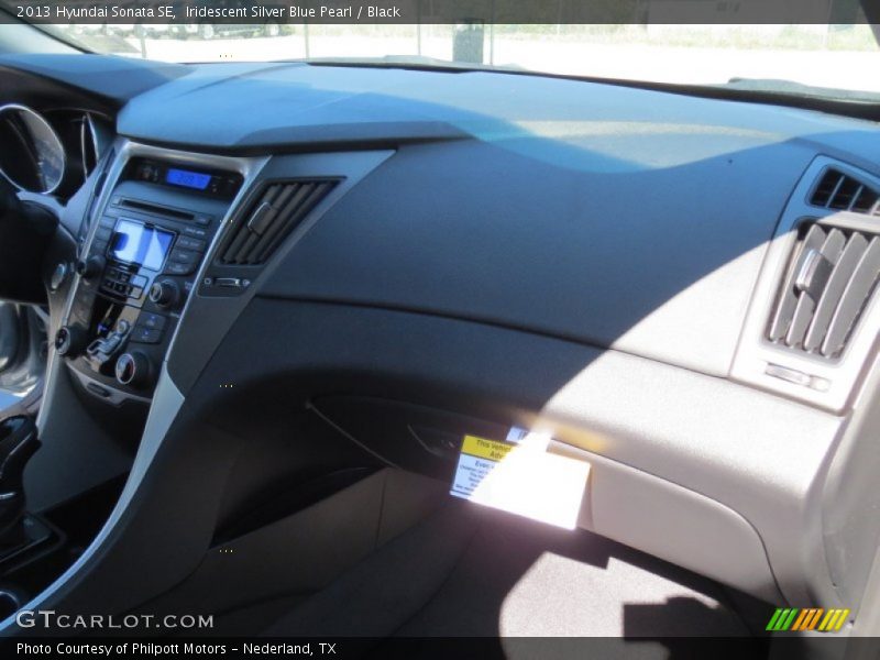 Iridescent Silver Blue Pearl / Black 2013 Hyundai Sonata SE