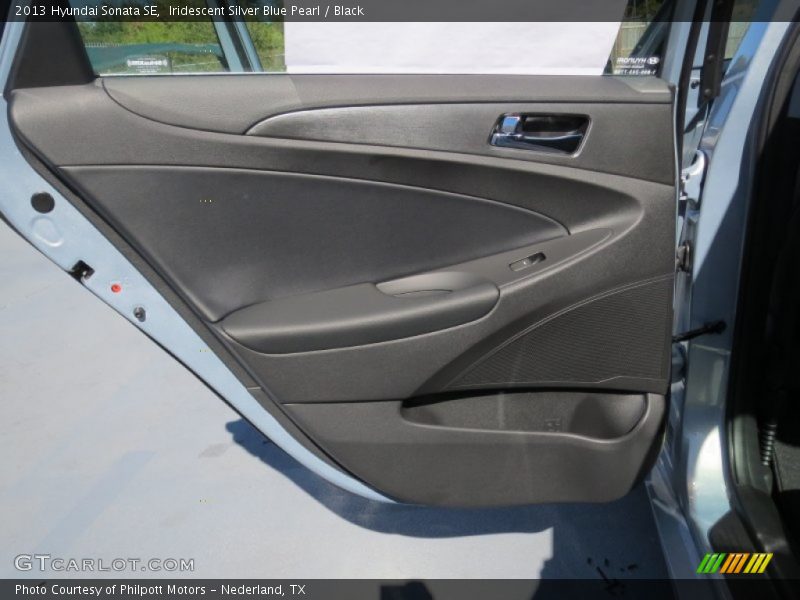 Iridescent Silver Blue Pearl / Black 2013 Hyundai Sonata SE
