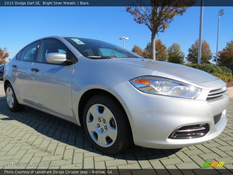 Front 3/4 View of 2013 Dart SE