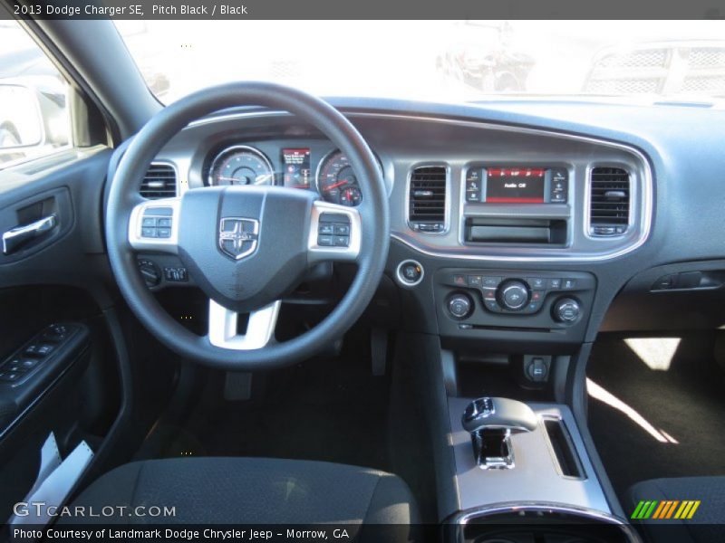 Pitch Black / Black 2013 Dodge Charger SE