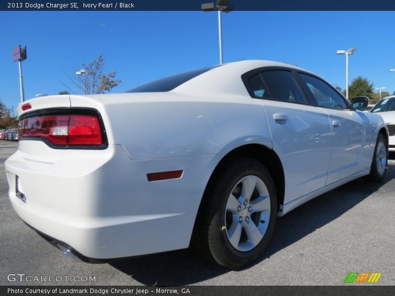 Ivory Pearl / Black 2013 Dodge Charger SE