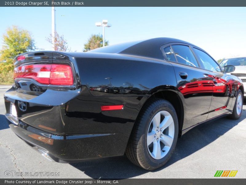 Pitch Black / Black 2013 Dodge Charger SE