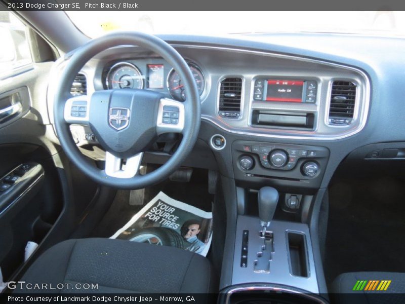 Pitch Black / Black 2013 Dodge Charger SE