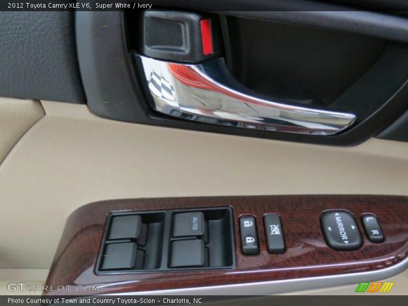 Super White / Ivory 2012 Toyota Camry XLE V6