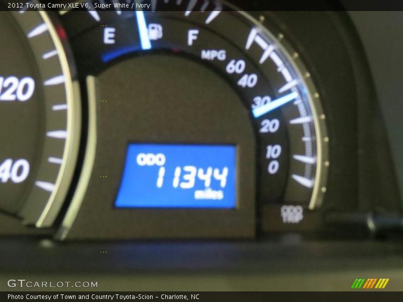 Super White / Ivory 2012 Toyota Camry XLE V6