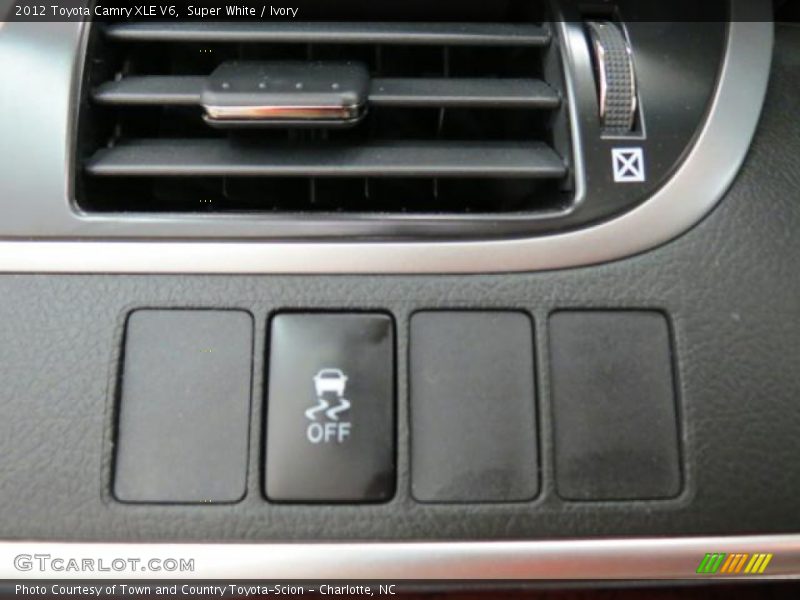 Super White / Ivory 2012 Toyota Camry XLE V6