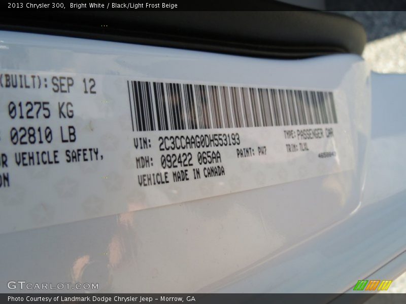 Bright White / Black/Light Frost Beige 2013 Chrysler 300