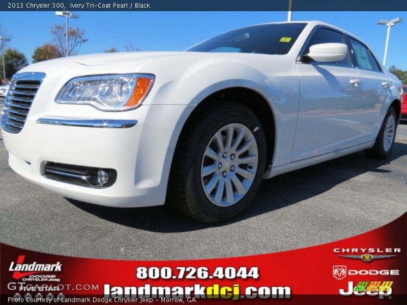 Ivory Tri-Coat Pearl / Black 2013 Chrysler 300