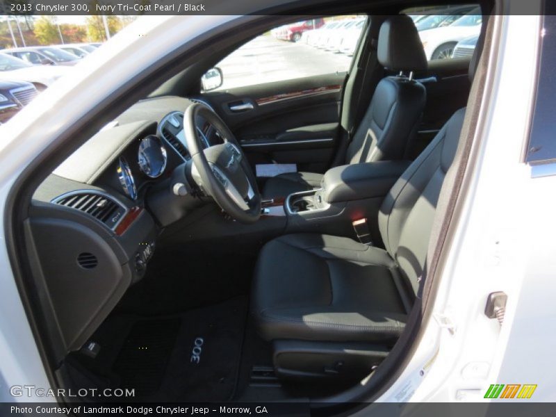 Ivory Tri-Coat Pearl / Black 2013 Chrysler 300