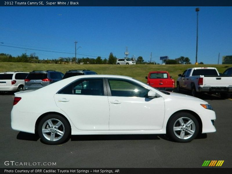 Super White / Black 2012 Toyota Camry SE